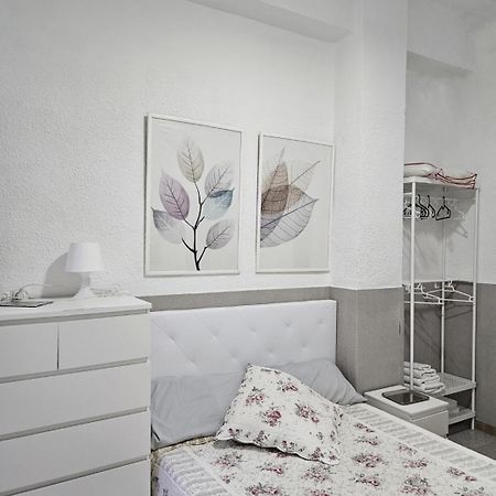 Habitacion En Casa De Familia "Valenciabonita" Eksteriør bilde
